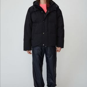 아크네 스튜디오 구스다운