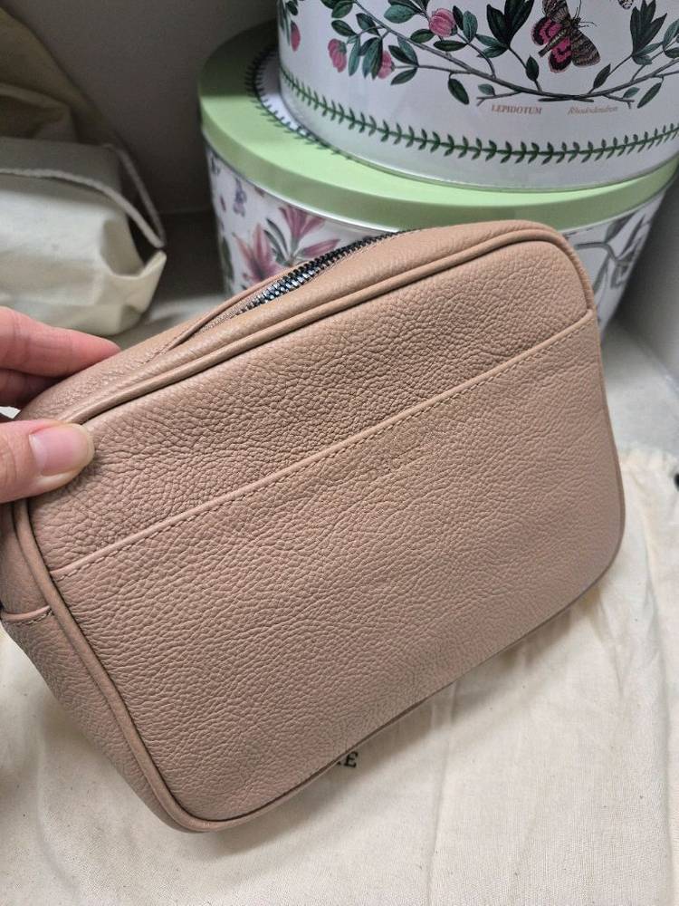 한섬 덱케 스터드 장식 크로스백 이미지