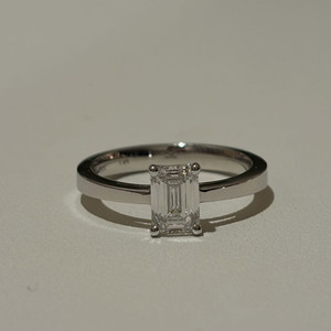 14k 화이트골드 12.5호 에메랄드컷 랩다이아 반지