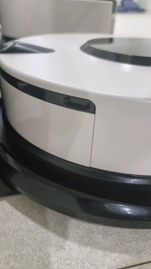 LG오브제 로봇청소기 R9 M9 2개 일괄 판매--5