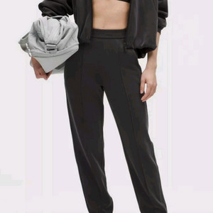 룰루레몬 아시안 핏 조거팬츠 S사이즈