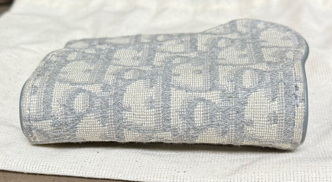 디올 오블리크 로투스 새들 반지갑 그레이 이미지