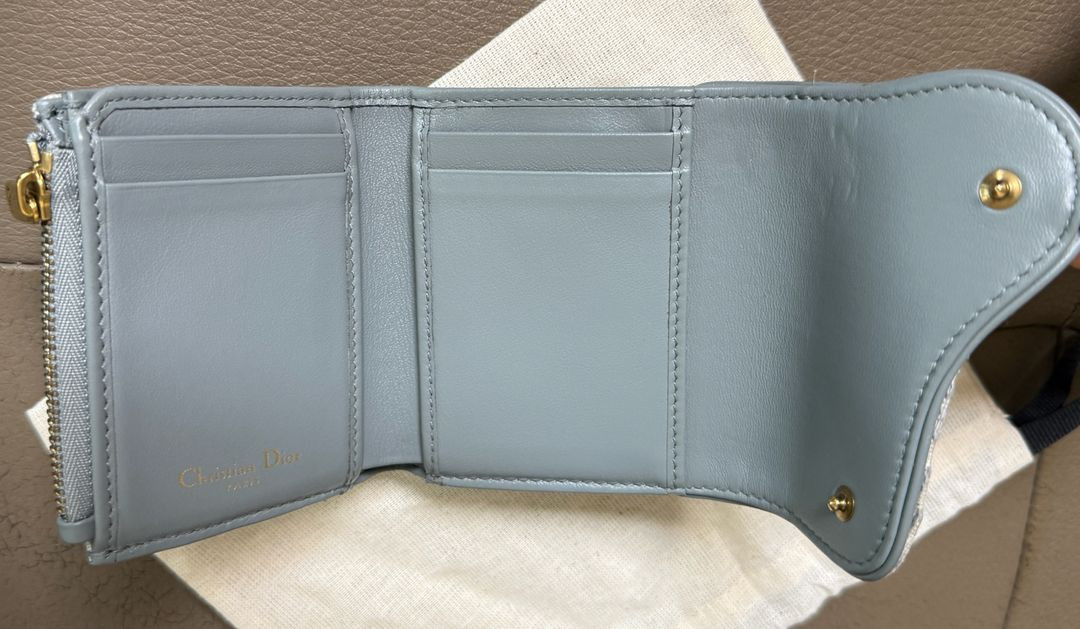 디올 오블리크 로투스 새들 반지갑 그레이 이미지