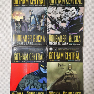 미개봉 시공사 그래픽노블 고담 센트럴, 배트맨 이터널 등등