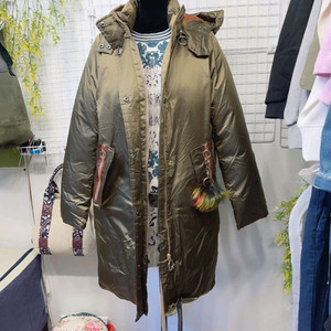 새상품 55 폭스퍼 방울 다운 패딩점퍼 카키 이미지