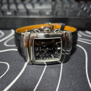 남녀공용 명품 시계한점 정리합니다.