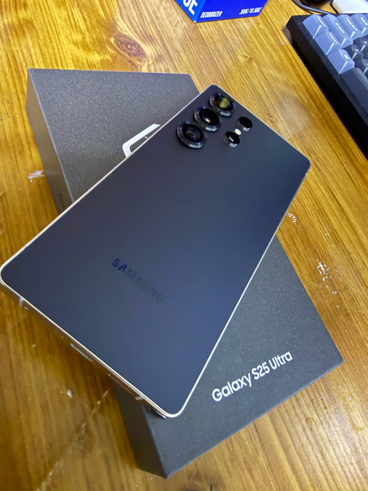 갤럭시 S25 울트라 512GB 블랙 풀박스 판매해요--1