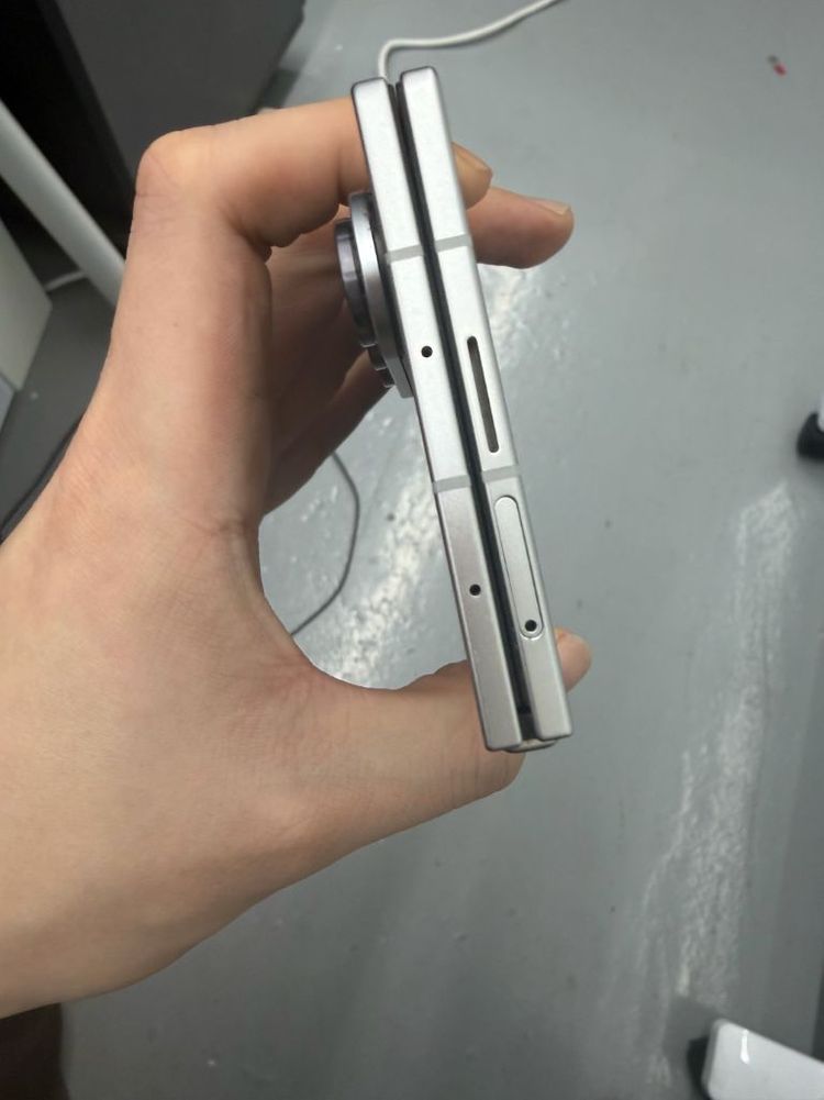 갤럭시폴드7 512GB 실버 이미지