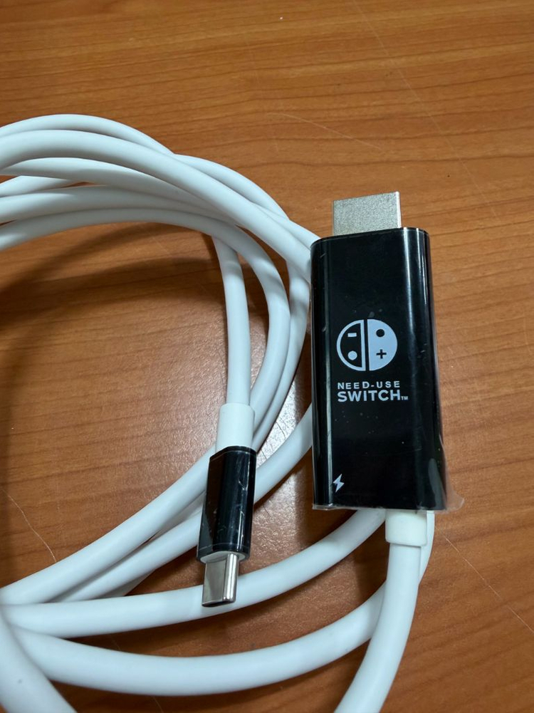 닌텐도 스위치 USB-C to HDMI 케이블 이미지