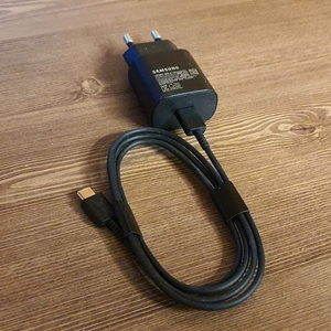 삼성전자 C to C 타입 25W 고속 충전기 EP-TA800 & 삼성 PD충전 고속충전케이블 1m EP-DN980