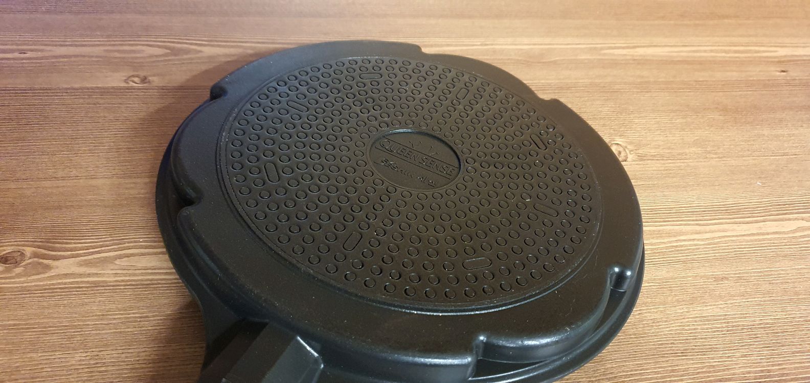 퀸센스 블랙 3구 인덕션 에그팬 팬케이크팬 계란후라이팬 브런치팬 (미사용, 새제품)--2