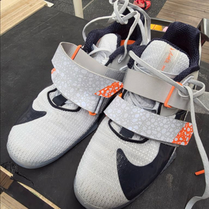 나이키 로말레오4se 250 이미지