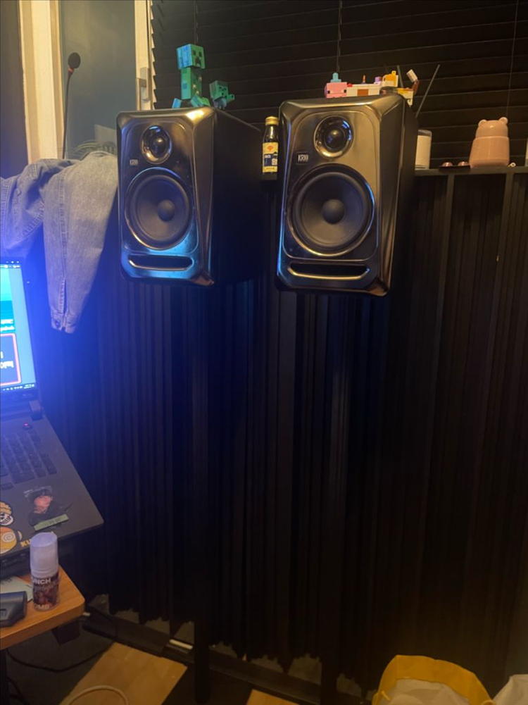 한정판 KRK Rokit5 스피커 1조 + 스피커 스탠드 이미지