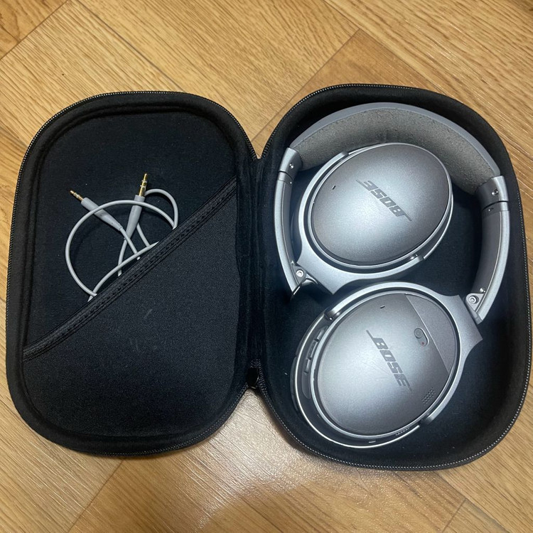 보스 qc35 실버 헤드폰 케이스 + 연결선 이미지