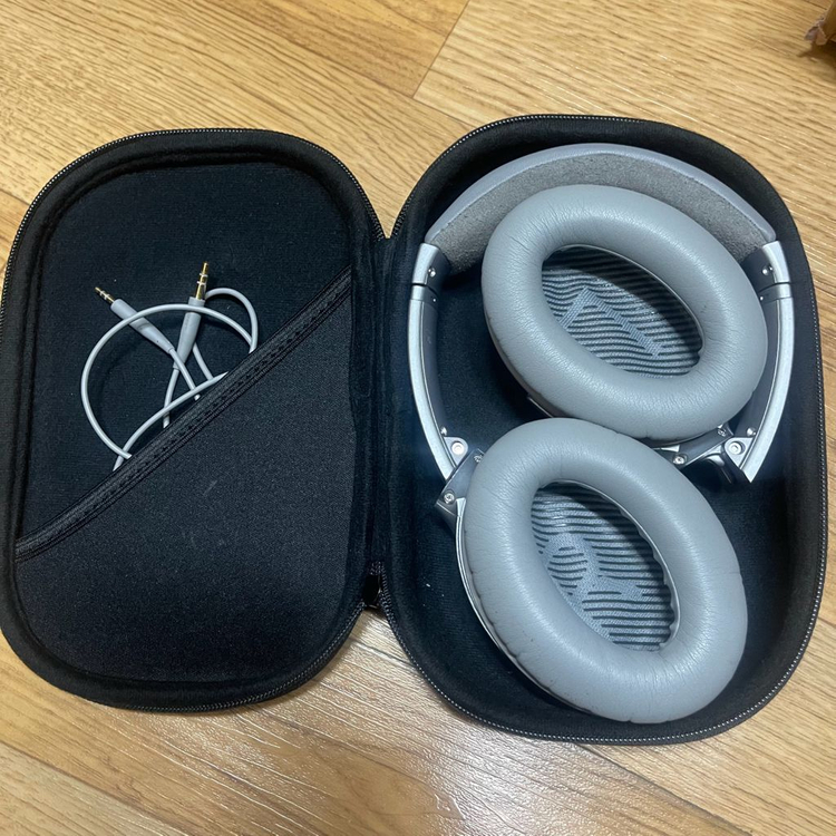 보스 qc35 실버 헤드폰 케이스 + 연결선 이미지