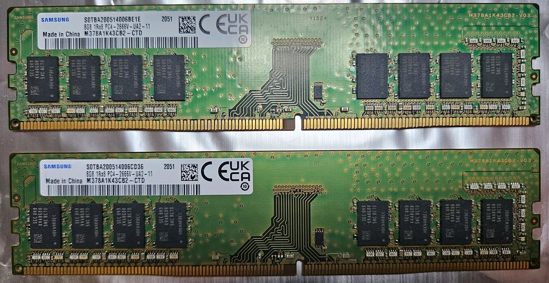 삼성 DDR4 2666 8GB 램 팝니다. 2장 주차맞음. 3장 다름.--0