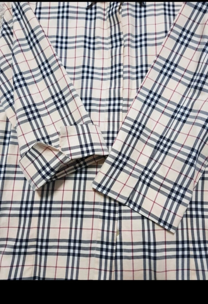 버버리 셔츠 이미지