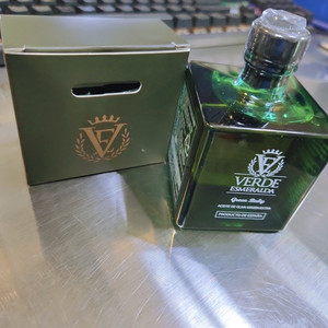 미개봉 베르데 에스메랄다 올리브오일, 맥파이앤 타이거 말차 새상품 팔아요.