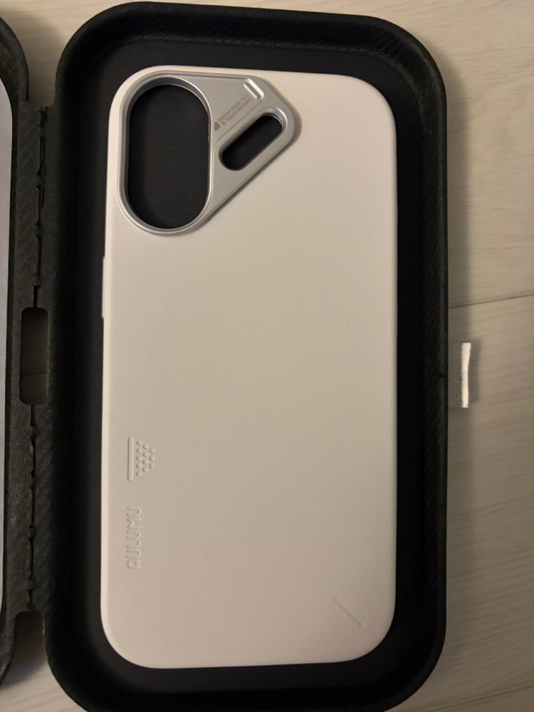 아이폰17 올루무 케이스 화이트,블랙--1