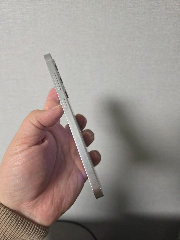 갤럭시 S24플러스 마블 그레이 256기가 SS급 팔아요~ 이미지