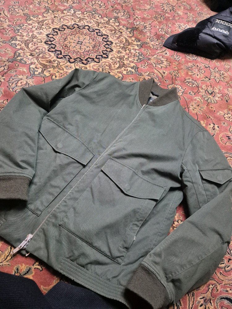 띠어리 남성 붐버 자켓--3