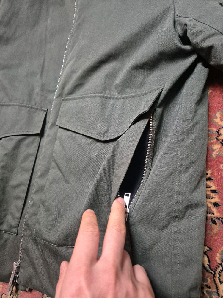 띠어리 남성 붐버 자켓--4