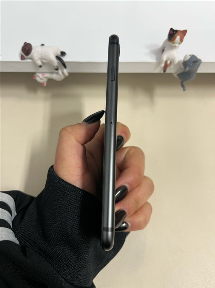 아이폰8 64G 그레이 SSS급!--4