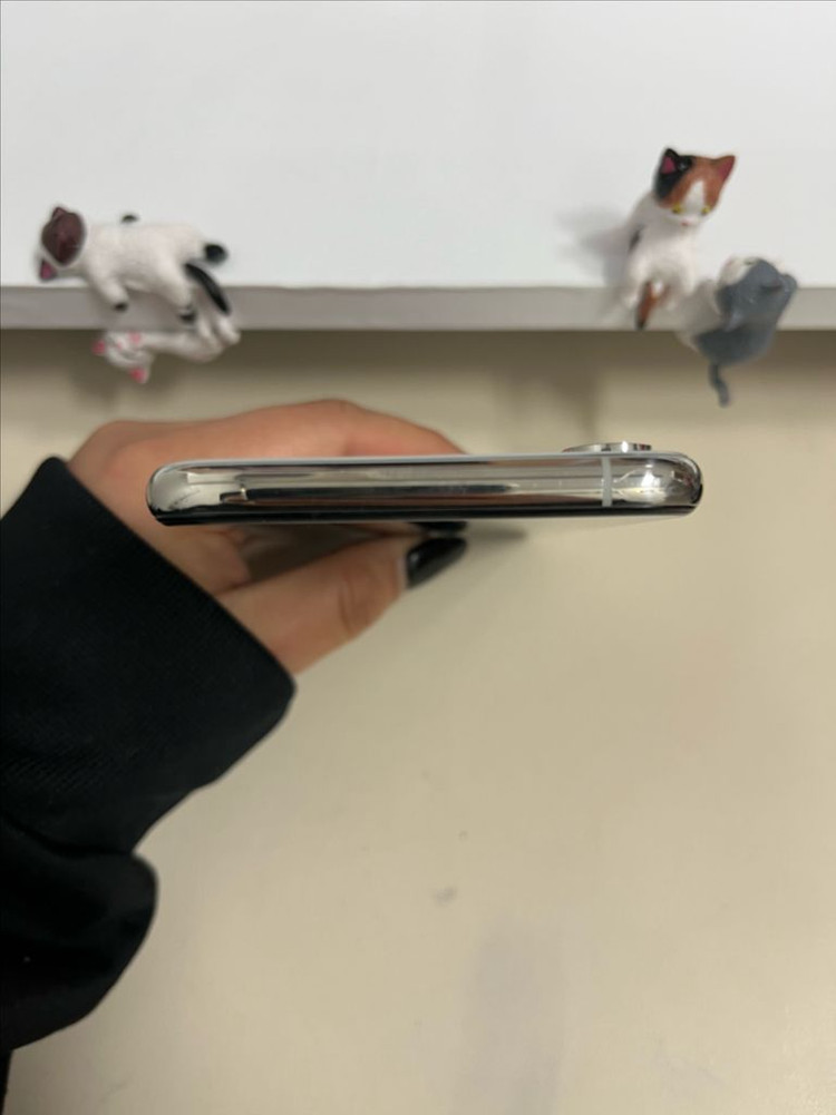 아이폰Xs 256G 실버 S급!--2