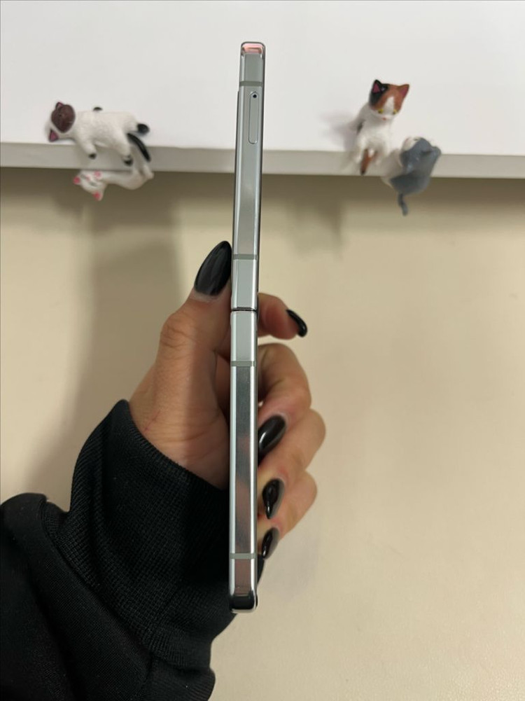 갤럭시Z플립5 256G 민트 S급!--4