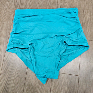 핫한 폴웨어 샤론 무브 쇼츠 XS