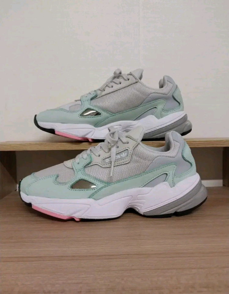 여성 아디다스 오리지널 팔콘 운동화 (240)--3