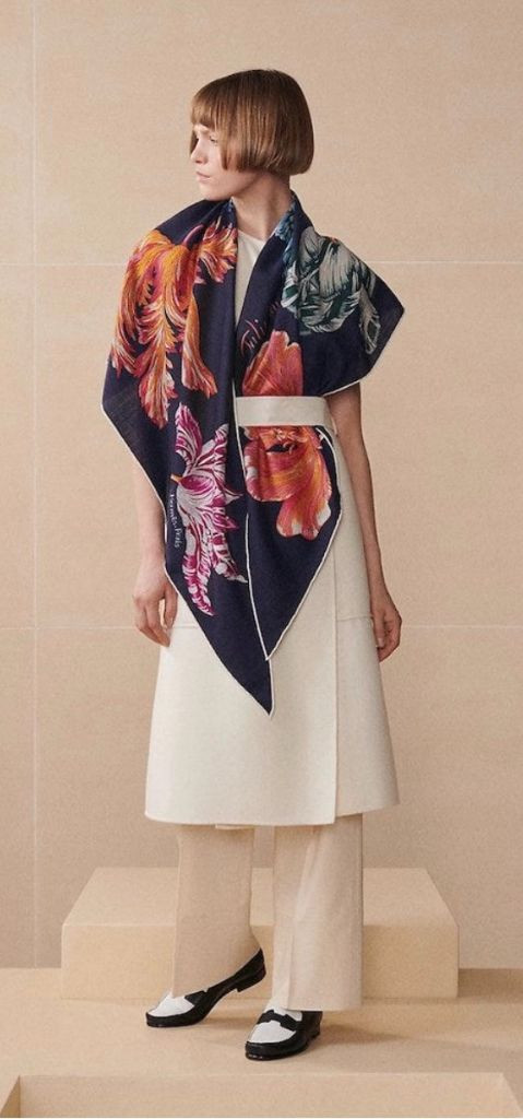 에르메스 튤립자이언트 트라이앵글숄--1