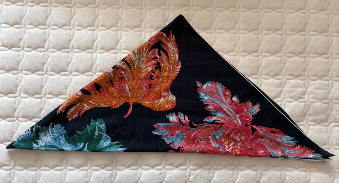 에르메스 튤립자이언트 트라이앵글숄--3