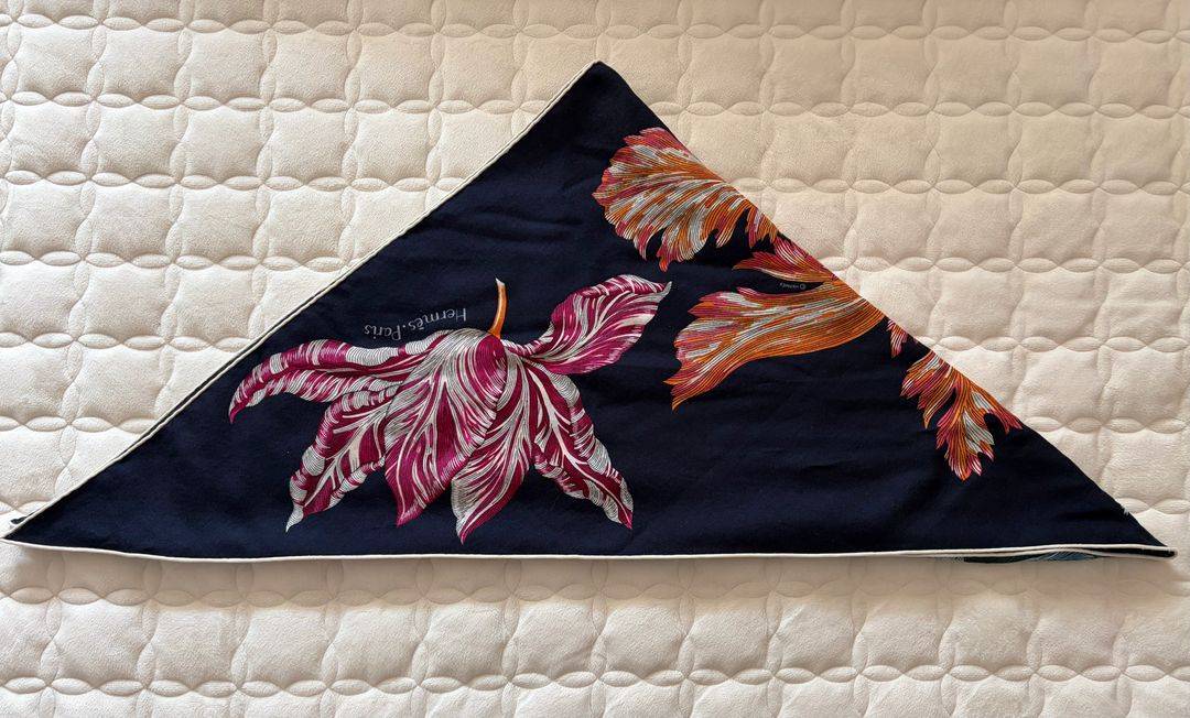 에르메스 튤립자이언트 트라이앵글숄--4