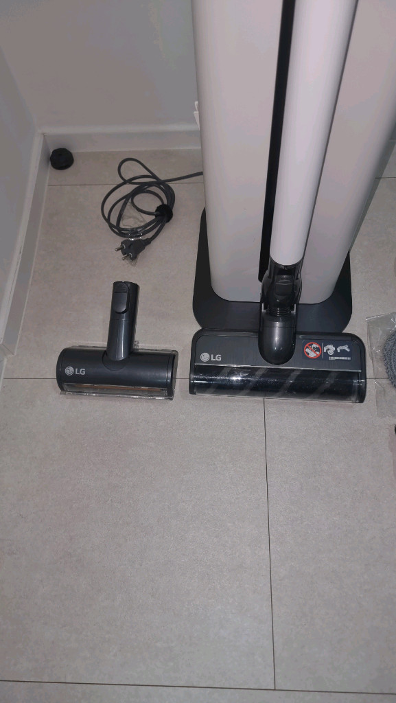 LG오브제 무선청소기 풀세트 판매합니다--1