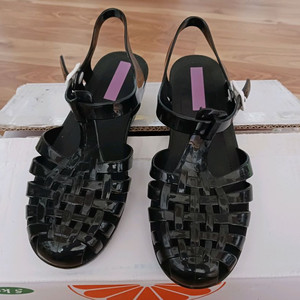 블랙 젤리 샌들 235