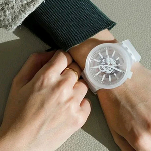 # 스와치 빅볼드 투명 화이트 SO27E106 시계 급처 / 빅페이스