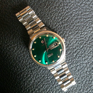 빈티지 라도 스타 라이너 오토매틱시계 팝니다.