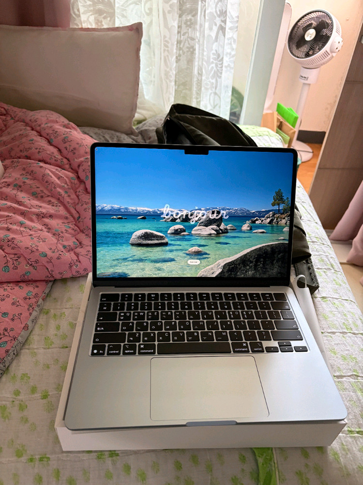 맥북에어 M4칩 16GB / 512GB / 스카이블루(34.5cm)--1