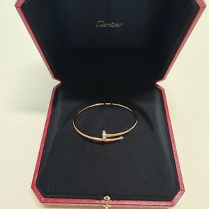 까르띠에 저스트 앵끌루 팔찌 스몰 다이아 이미지