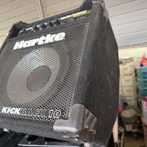 Hartke Kickback 10 (하트키 킥백 10) 유형: 베이스 기타용 콤보 앰프 이미지