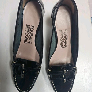 페라가모 블랙 간치니힐 구두정품