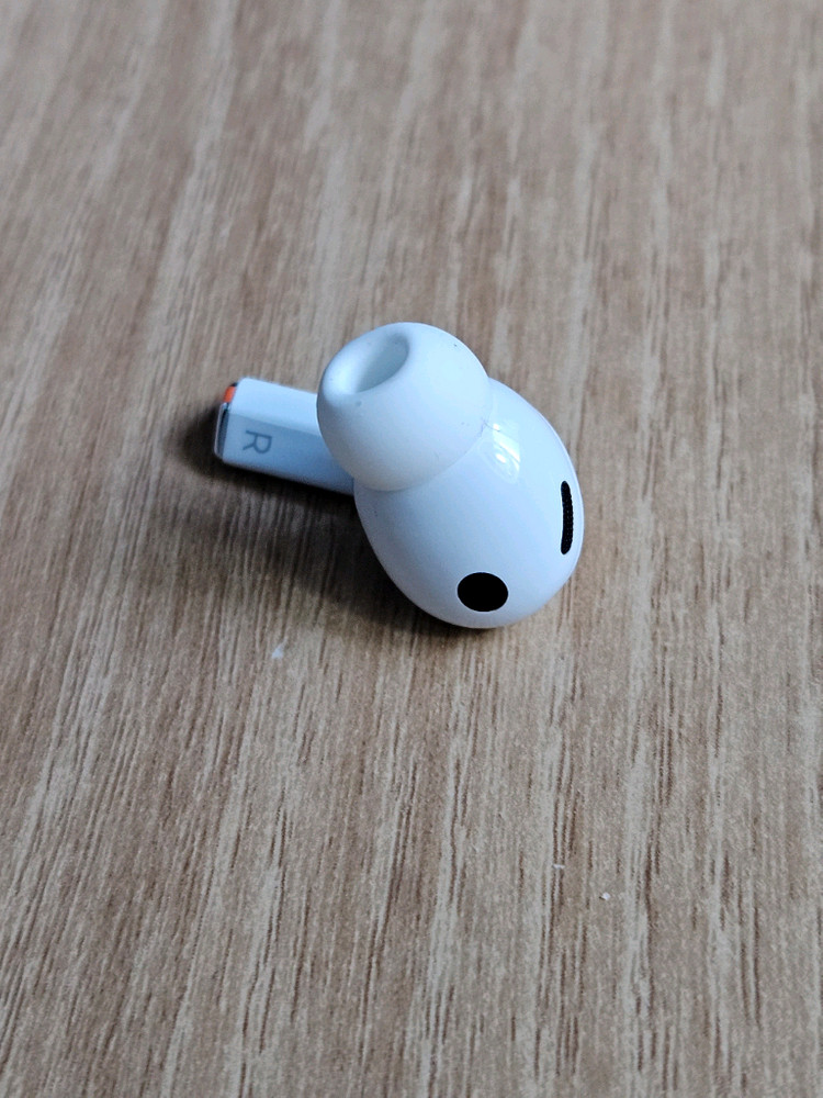 갤럭시 버즈3프로 화이트 오른쪽 유닛--4