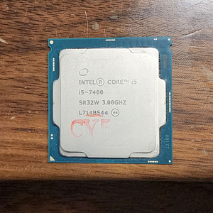 인텔 코어 i5-7400 CPU입니다 이미지