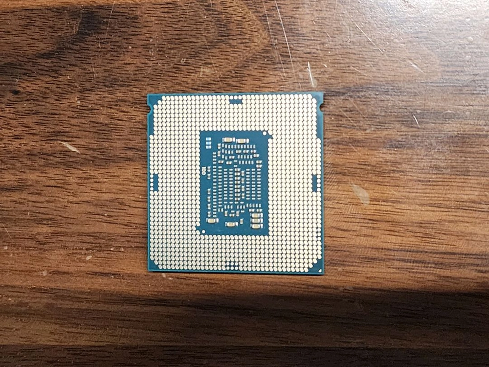 인텔 코어 i5-7400 CPU입니다 이미지