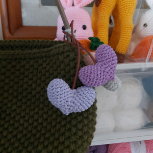 손뜨개 하트 가죽끈키링