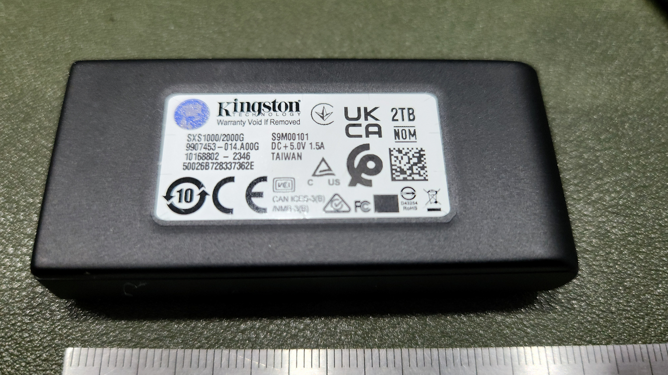 킹스턴 SXS1000/2000G 2TB 외장SSD 상태 최상!!!--2