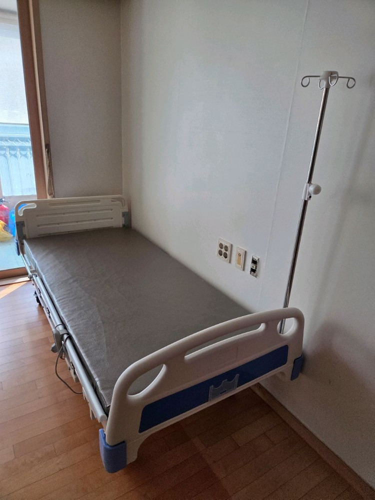 전동 환자용 침대 이미지