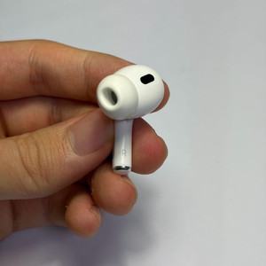 에어팟 프로2 오른쪽 유닛, 본체