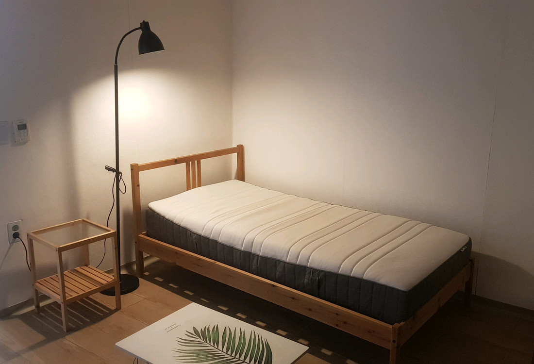 이케아 Hovag 싱글메트리스(반접힘 승용차들어가요)--3